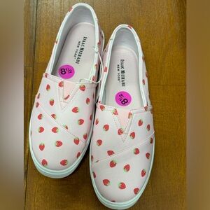 issac mizrahi strawberry shoes